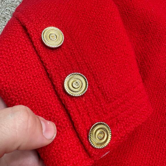 Vintage Chanel Red Tweed 3 Pocket Gold Button Blazer Jacket Size 8-10 - Picture 3 of 11